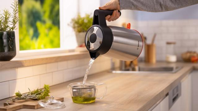 Електрическа кана Bosch TWK6M480, MyMoment Stainless steel Kettle, 2400 W, 1.7 l, Interior light, Cup indicator, Limescale filter, Triple safety function, Stainless steel