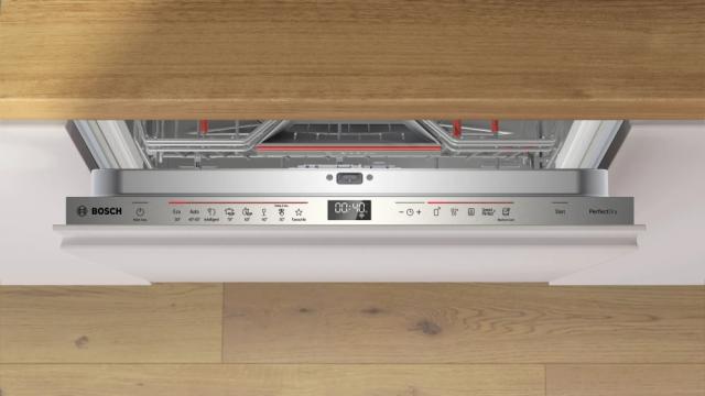 Съдомиялна Bosch SBV6ZCX05E SER6 Intelligent dishwasher fully integrated, B, Zeolith, 865mm height, 9,0l, 14ps, 8p/5o, 40dB(B), Silence 41dB,  3rd basket, Extra Clean Zone, TimeLight, HC, interior light