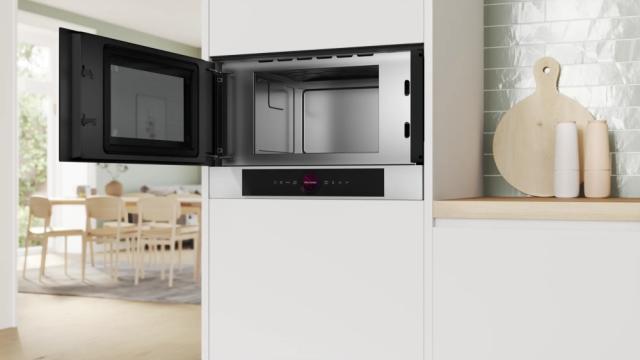 Микровълнова печка Bosch BFL7221W1 SER8 Built-in microwave, 21l, AutoPilot 7, LED light, left hinge,TFT, white