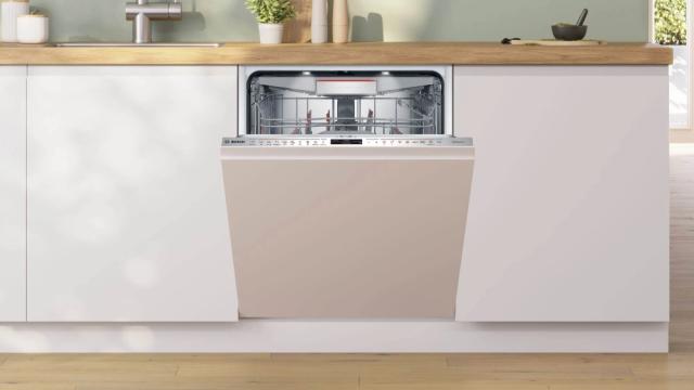 Съдомиялна Bosch SMH8ZCX01E SER8 Intelligent dishwasher fully integrated, C, Zeolith, 9,0l, 14ps, 8p/6o, 39dB(B), 3rd drawer, VarioHinge+, PerfectDry, Extra Clean Zone, TFT display, sideLight, HC, interior light