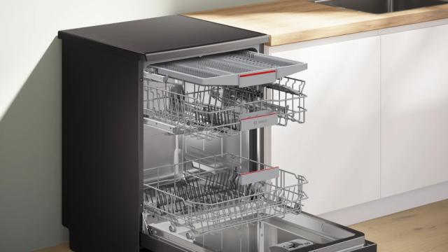 Съдомиялна Bosch SMS4EMC06E SER4 Free-standing dishwasher, B, EcoDrying, 9,0l, 14ps, 6p/5o, 42dB(B), Silence 41dB, 3rd drawer, Rackmatic, black inox, HC