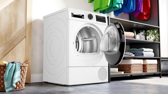 Сушилня Bosch WQG245D4BY SER6 Tumble dryer with heat pump 9kg A+++ 61dB, SelfCleaning condenser, drain set, interior light, Reverse tumble action, white-blackgrey door