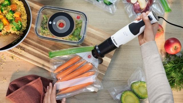 Пасатор Bosch MSM4W410, SER4, Blender, ErgoMaster, 800 W, Dynamic Speed Control, QuattroBlade System, Included Blender & Measuring cup, White