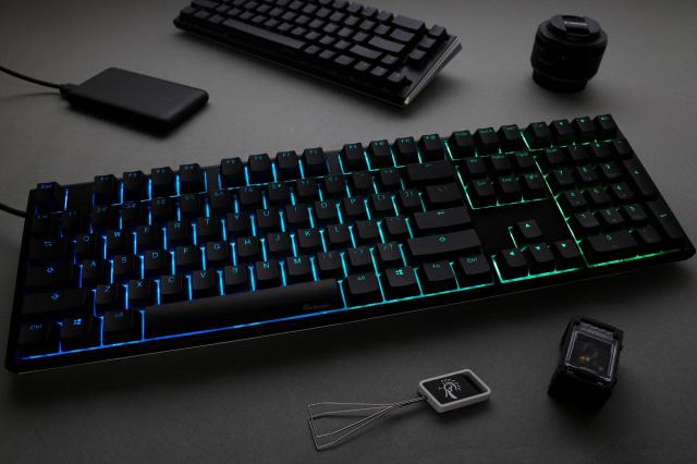 Геймърскa механична клавиатура Ducky One 3 Classic Full Size Hotswap Cherry MX Brown, RGB, PBT Keycaps